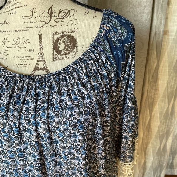 Win Win Boho Floral Tunic Size L-XL - Picture 4 of 10